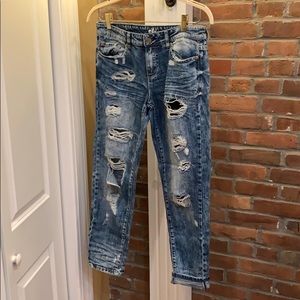 Distressed boyfriend jeans